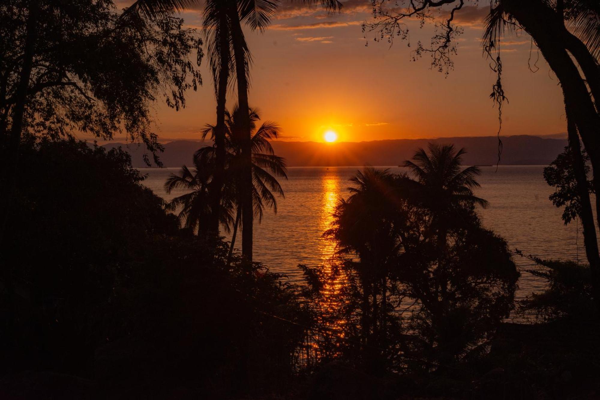 Pousada Sobre A Rocha Praia de Araçatiba Exterior foto